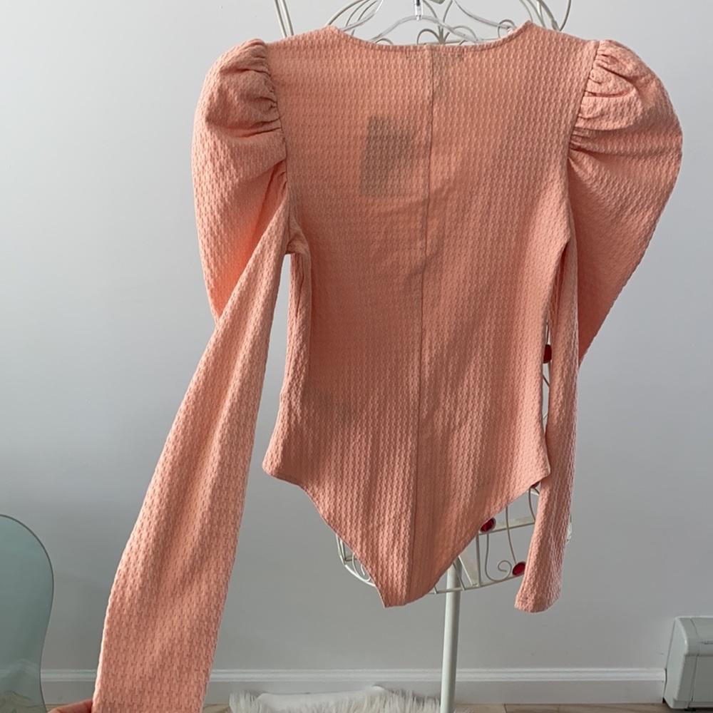 🎉🎉 🎉Host Pick! NWT! Forever 21 Puff Shoulder Houndstooth Knit Bodysuit- Peach - Picture 11 of 12